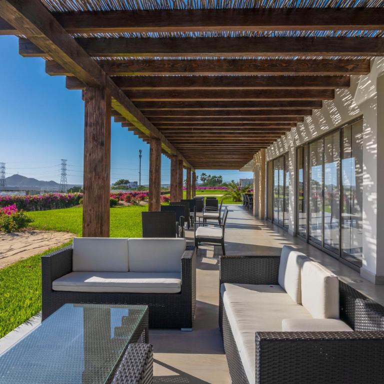 Luxury condo with pool, jacuzzi, and private terrace - Apartamento de 2 dormitorios - 48