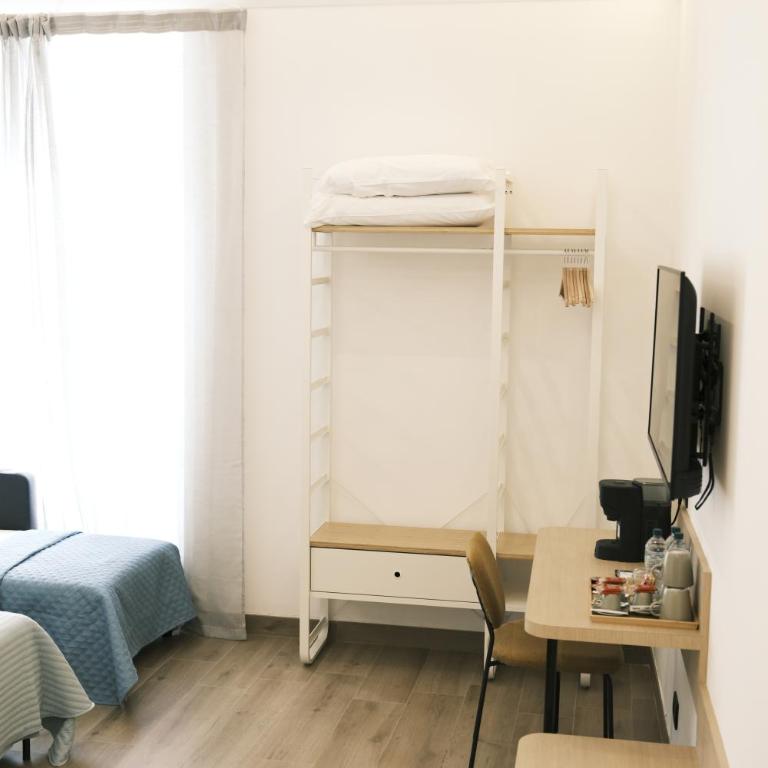 My Maison Italy GuestHouse - Camera Tripla con Bagno Privato - 2