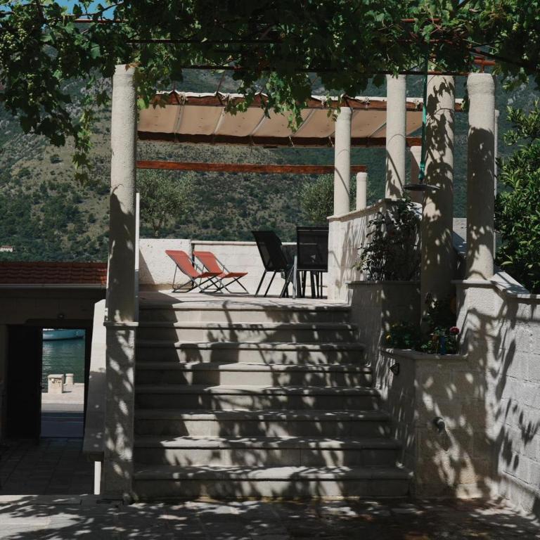 Sea Front 171 - Three-Bedroom Apartment - 2