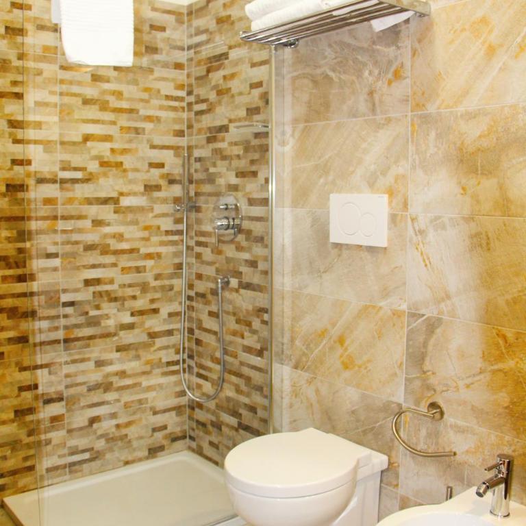 Have A Nice Holiday - Luxury Rooms - Camera Tripla Superior - 11