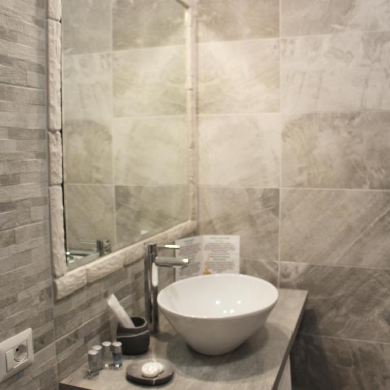 Have A Nice Holiday - Luxury Rooms - Camera Tripla Superior - 8