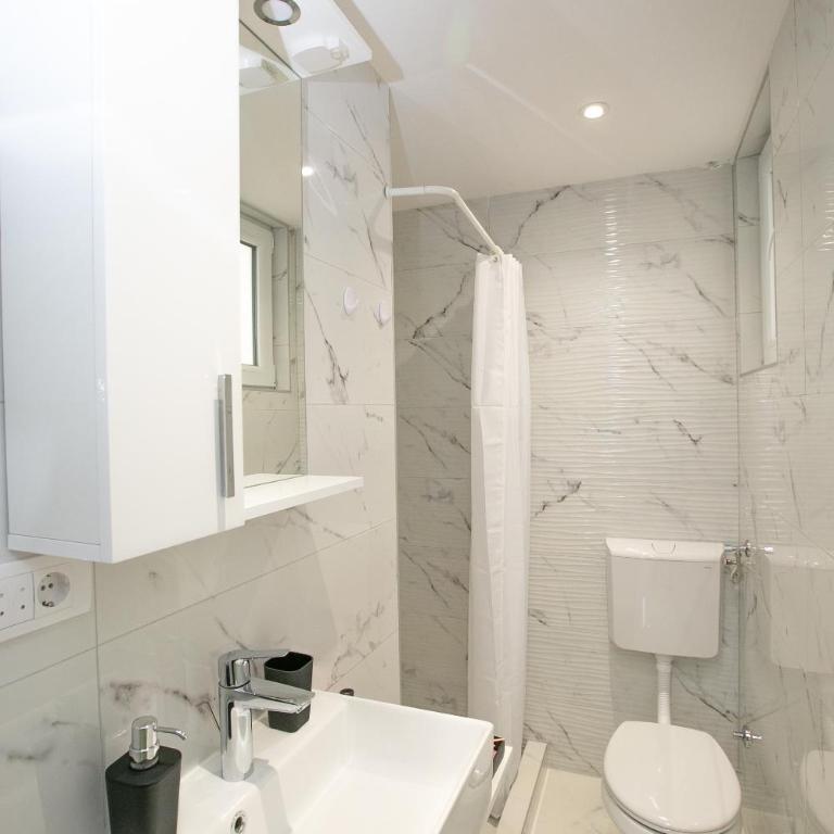 Vila Varagic - One-Bedroom Apartment with Balcony - 7