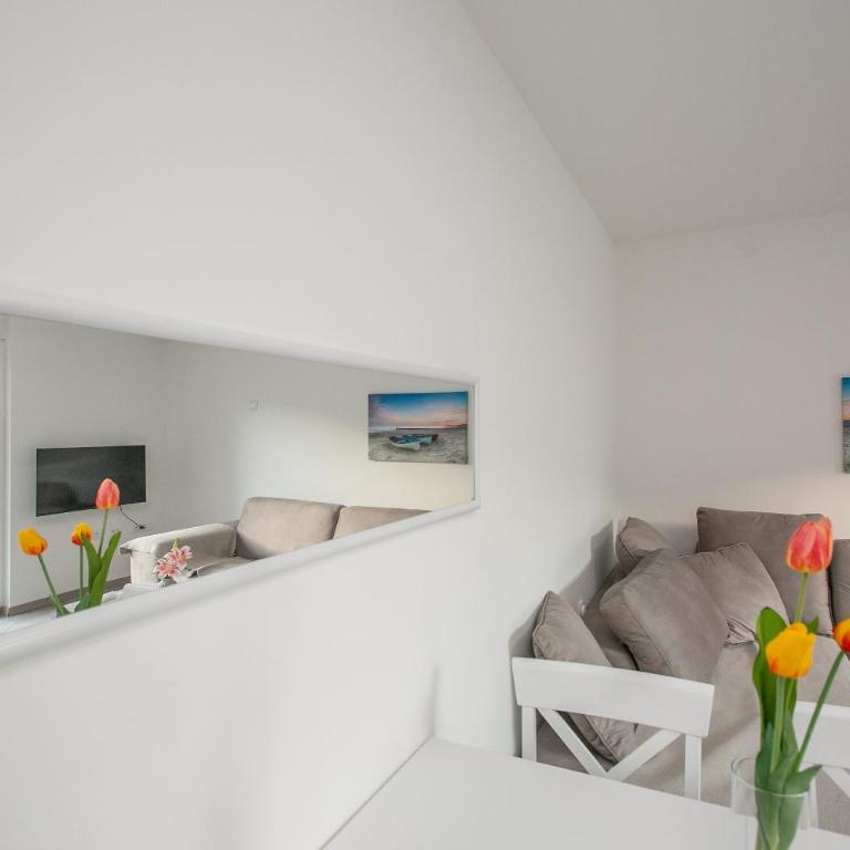Vila Varagic - One-Bedroom Apartment with Balcony and Sea View - 11