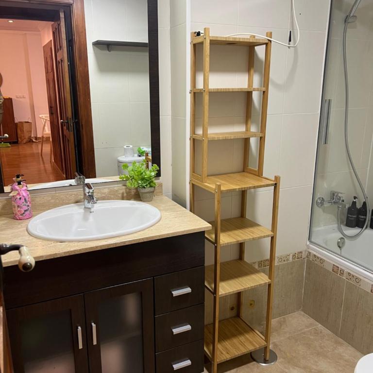 Piso con AC, piscina y pista de pádel y tenis en Águilas - Apartamento de 2 dormitorios - 20