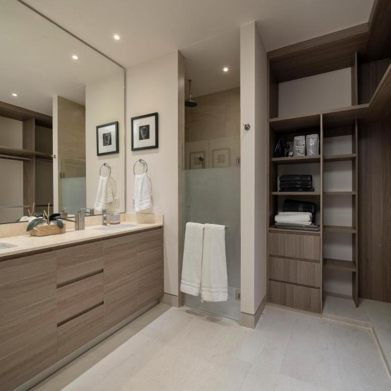 Luxury Condo with Ocean View, Balcony, and Pool - Apartamento de 2 dormitorios - 21