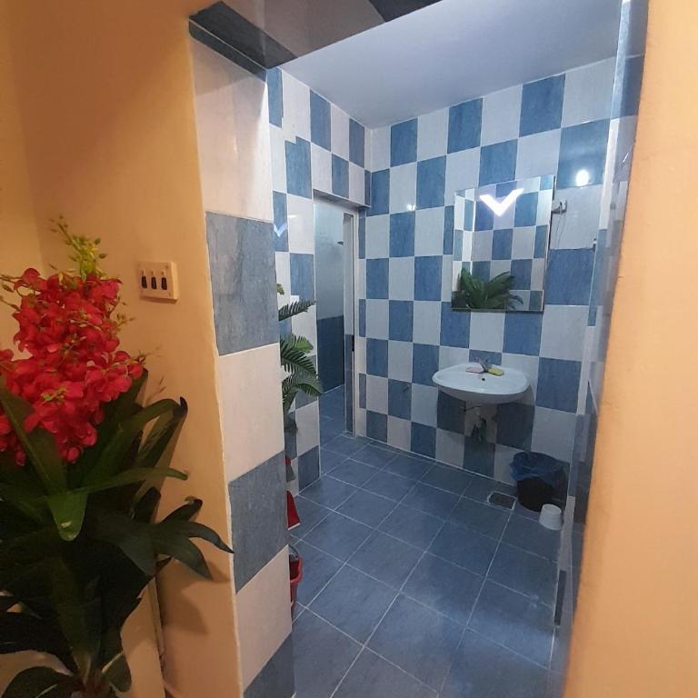 Ulpiana - Apartments,Rooms,Hostel - Triple Room with Balcony - 16