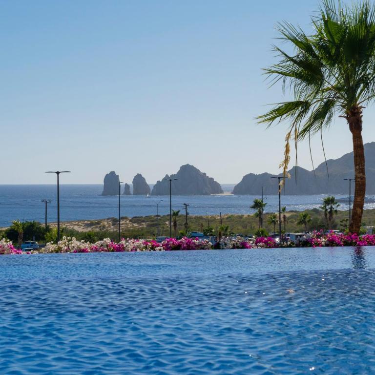 Luxury Condo with Ocean View, Balcony, and Pool - Apartamento de 2 dormitorios - 29