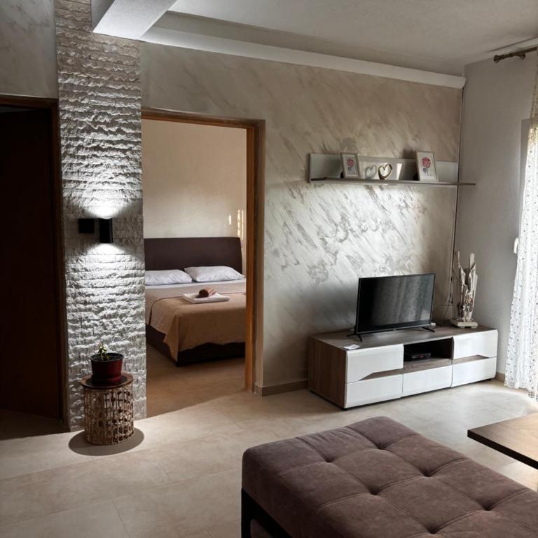 Miha Guest House - Two-Bedroom House - 4