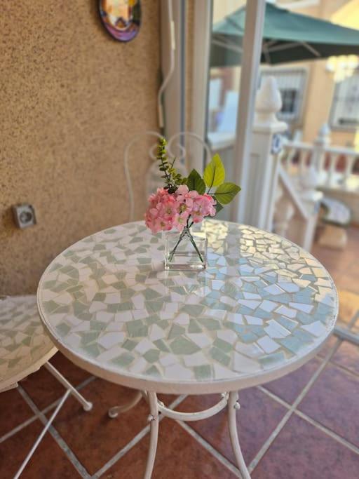 Holiday home in Costa Blanca - 3 bedroom house with pool sleeps 8, close to beach - Casa de 3 dormitorios - 22