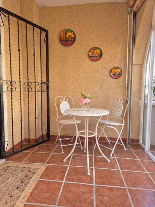 Holiday home in Costa Blanca - 3 bedroom house with pool sleeps 8, close to beach - Casa de 3 dormitorios - 21