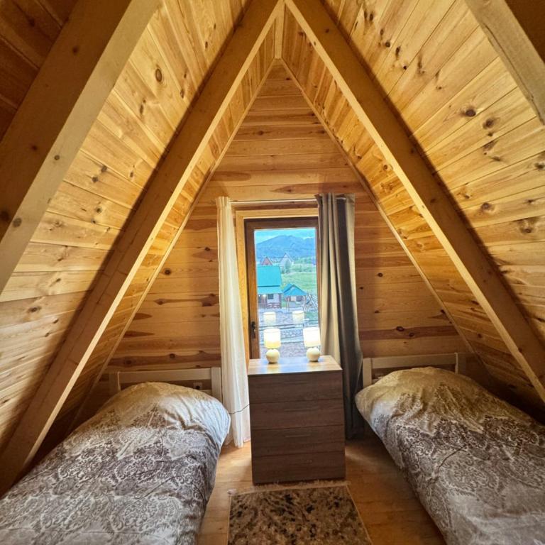 4Seasons Mountain Home 1 - Two-Bedroom House - 3