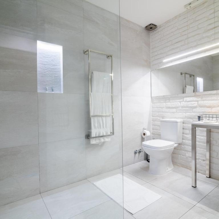 Cosmopolitano Hotel Boutique - Habitación Doble Deluxe con balcón - 2