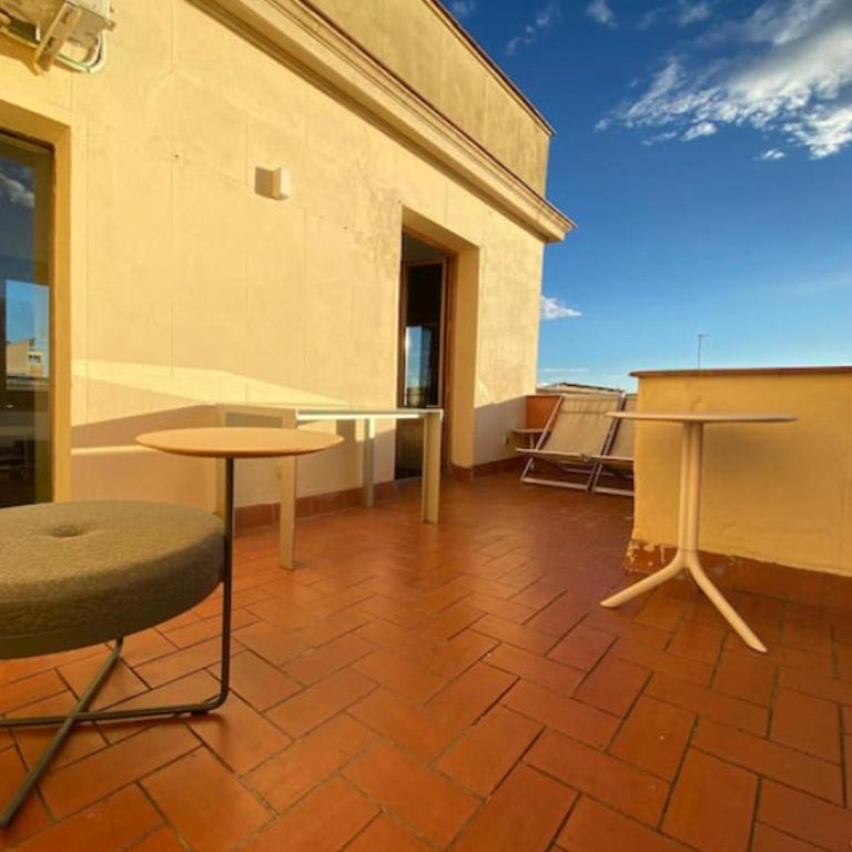 Penthouse with private terrace - Two-Bedroom Apartment - 1