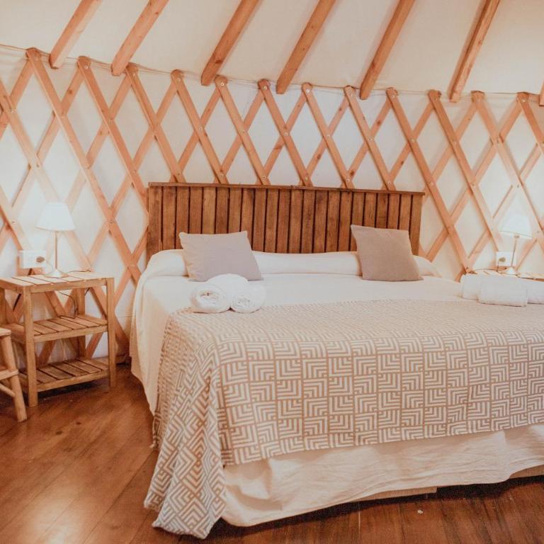 Yurtas Ivirareta Glamping - Habitación Doble Deluxe con acceso a la piscina - 1 o 2 camas - 7