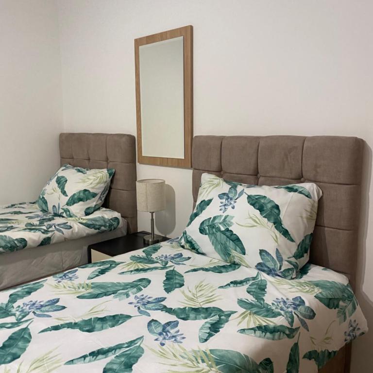 Apartments and Rooms Radivojević Niš - Trokrevetna Soba sa Balkonom - 3