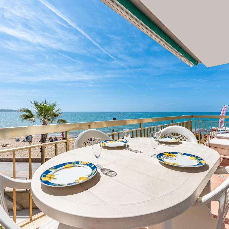 Apartamento frente al mar - Apartamento de 3 dormitorios - 2