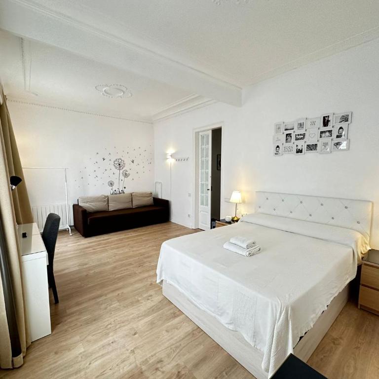 Alojamiento Diagonal - Classic Quadruple Room - 2