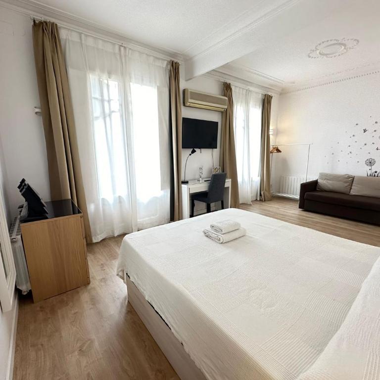 Alojamiento Diagonal - Classic Quadruple Room - 5