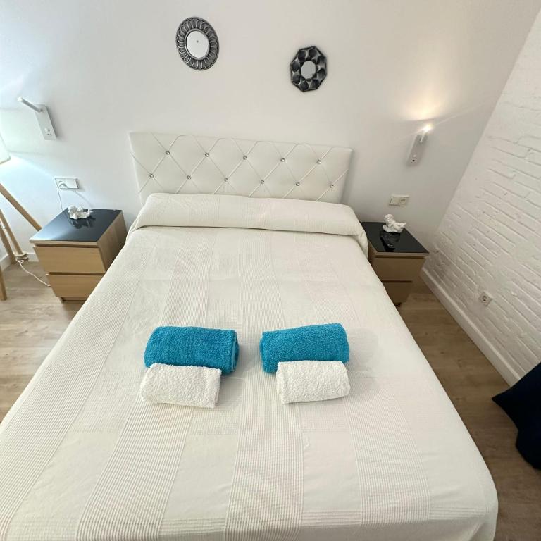 Alojamiento Diagonal - Triple Room with Balcony - 4