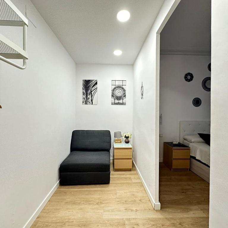 Alojamiento Diagonal - Triple Room with Balcony - 8