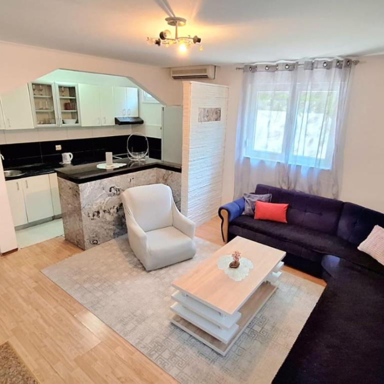 Apartman Porfido - Three-Bedroom Apartment - 12