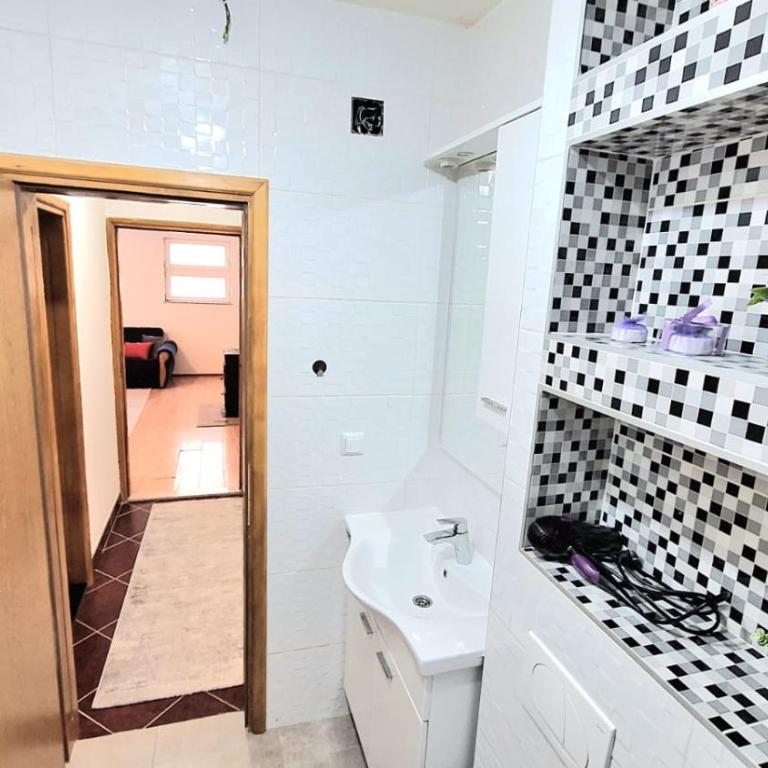 Apartman Porfido - Three-Bedroom Apartment - 16