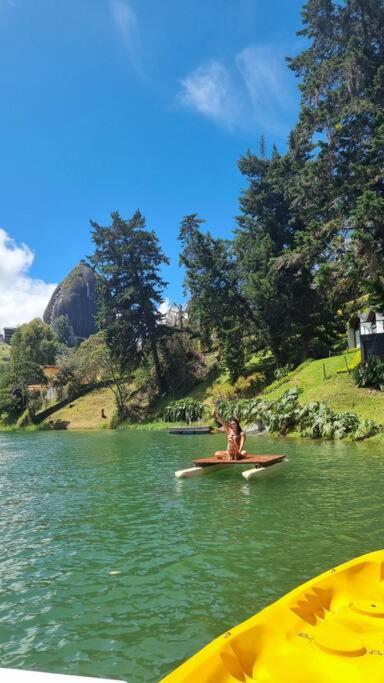 Hermosa cabaña frente al lago y la piedra 4 - One-Bedroom Chalet - 14