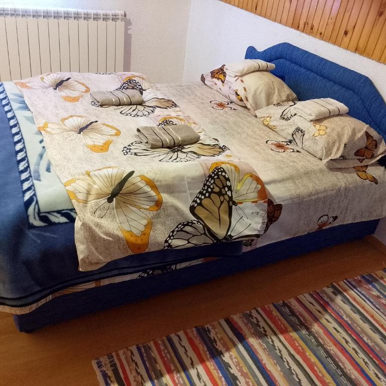 Apartment Helena - Four-Bedroom House - 10