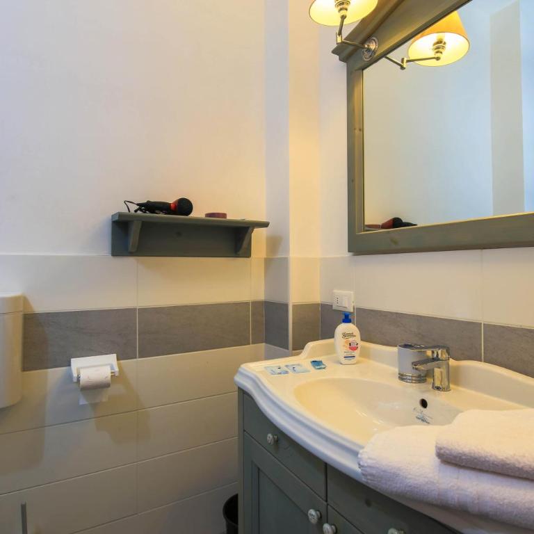Villamir B&B - Appartamento con Patio e Vista Giardino - 8