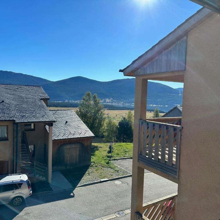 Appartement T3 cosy refait à neuf avec vue lac et montagnes et avec garage - Two-Bedroom Apartment - 1