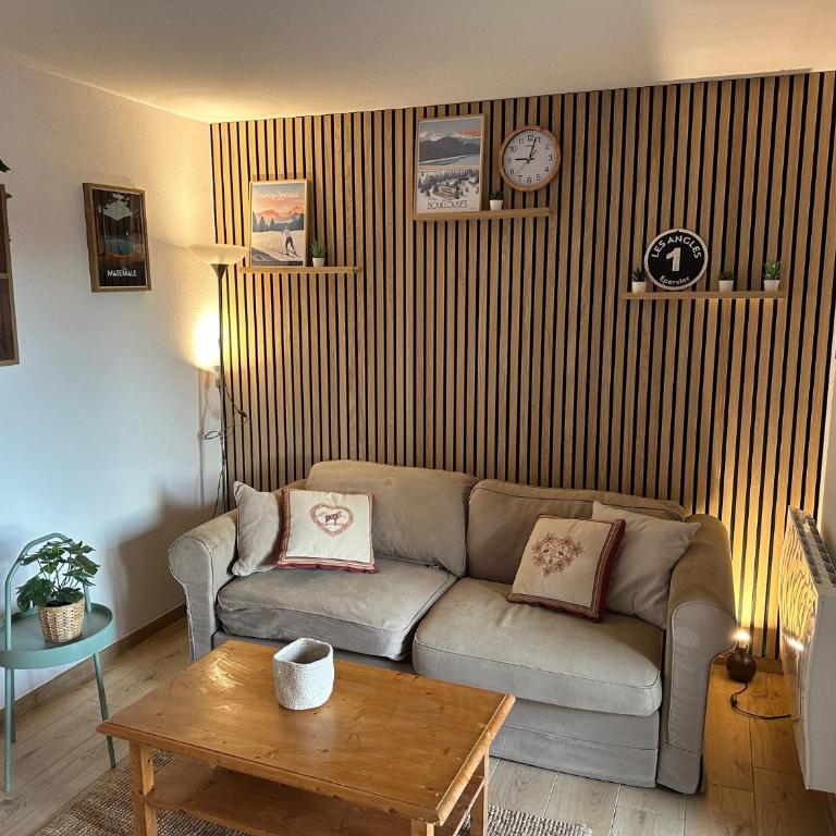 Appartement T3 cosy refait à neuf avec vue lac et montagnes et avec garage - Two-Bedroom Apartment - 7