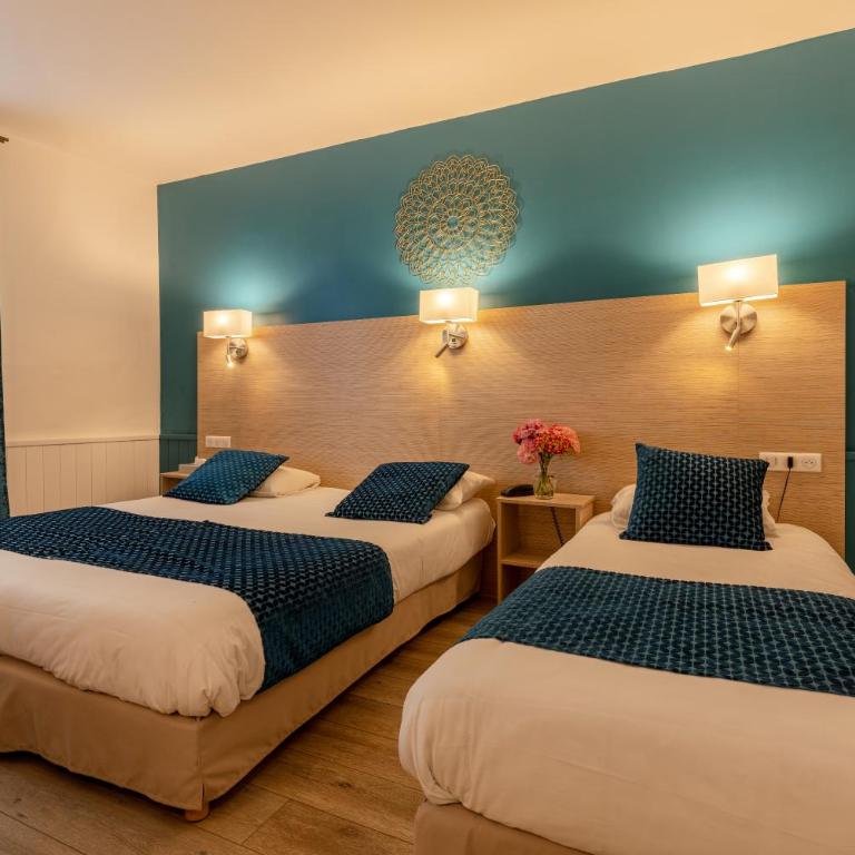 The Originals City, Hôtel de Bordeaux, Bergerac centre - Chambre Triple Confort avec Climatisation - 1