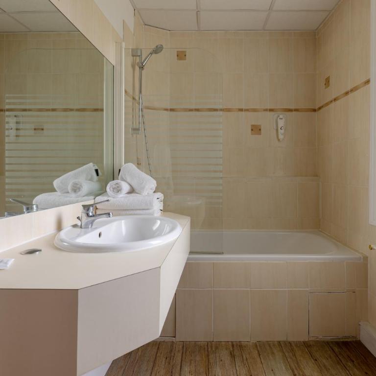 The Originals City, Hôtel de Bordeaux, Bergerac centre - Chambre Double Confort Climatisée - 10