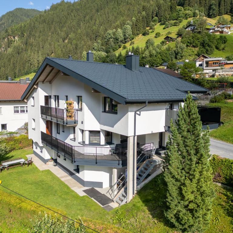 "Apart Edi" inkl SILVRETTA PREMIUM SUMMERCARD - Apartment mit Gartenblick - 1