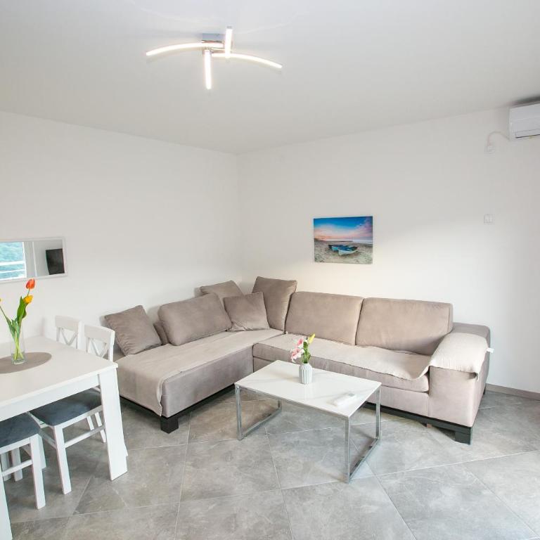 Vila Varagic - One-Bedroom Apartment with Balcony and Sea View - 2