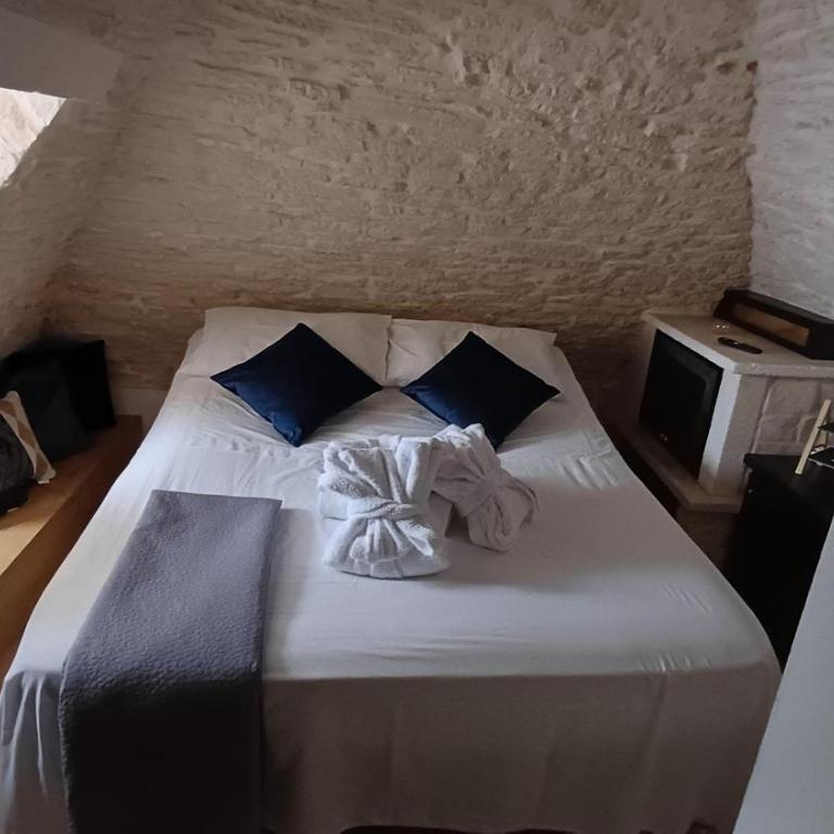 Relais San Giuliano - Camera Tripla con Bagno Privato - 3