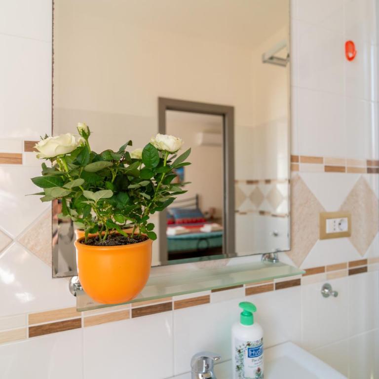 Casa Yvona - Camera Matrimoniale con Bagno Privato - 4