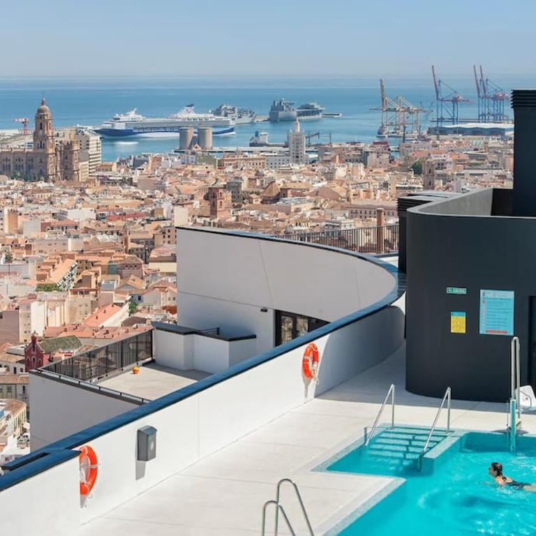 Urban Jungle in Malaga Center, 18th Floor, Rooftop pool, Free Parking - Apartamento de 3 dormitorios - 1