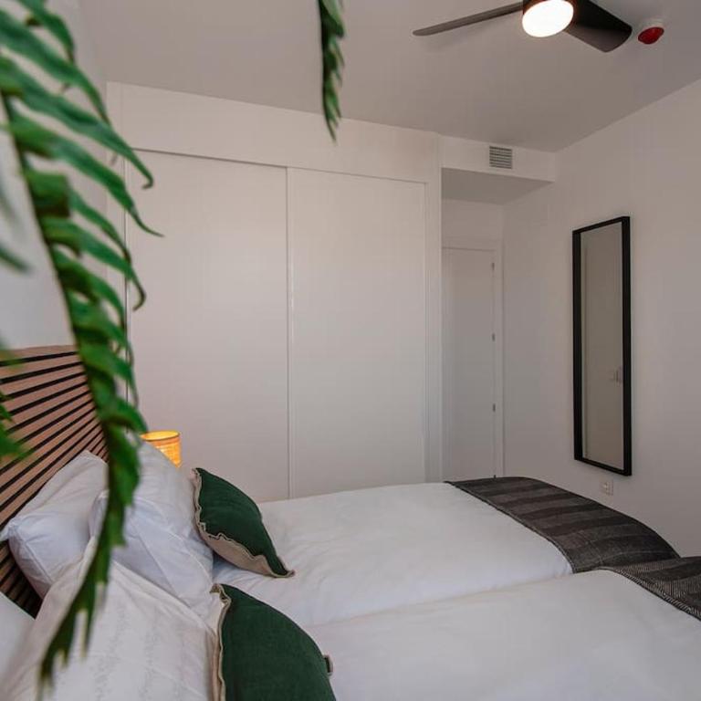 Urban Jungle in Malaga Center, 18th Floor, Rooftop pool, Free Parking - Apartamento de 3 dormitorios - 18