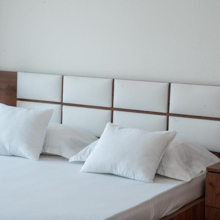 Suri Apartments - One-Bedroom Apartment - 8