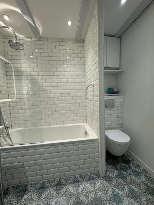 ARAZY - Superb duplex old Antibes very central, AC, terrace - Appartement 2 Chambres - 3