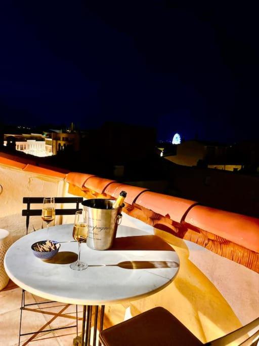ARAZY - Superb duplex old Antibes very central, AC, terrace - Appartement 2 Chambres - 6