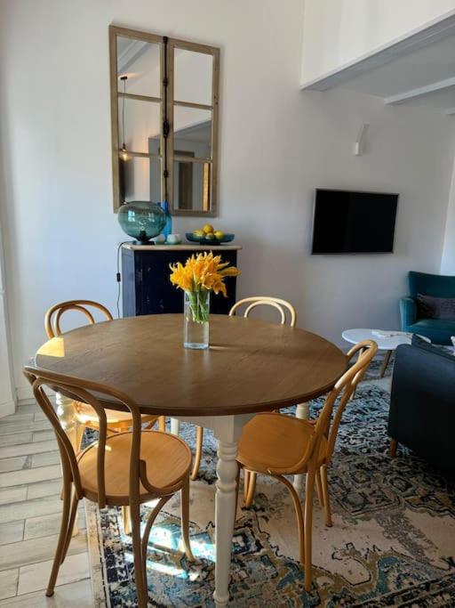 ARAZY - Superb duplex old Antibes very central, AC, terrace - Appartement 2 Chambres - 16
