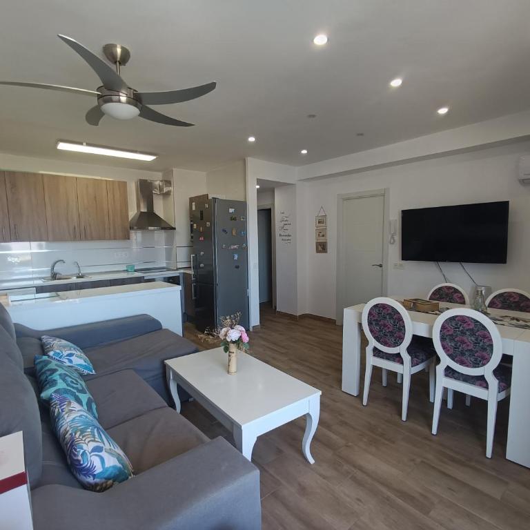 Villa Bravo Beach - Parking gratis & Piscina - Two-Bedroom Apartment - 6
