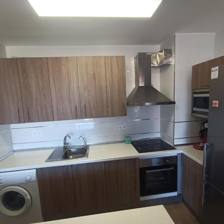 Villa Bravo Beach - Parking gratis & Piscina - Two-Bedroom Apartment - 9