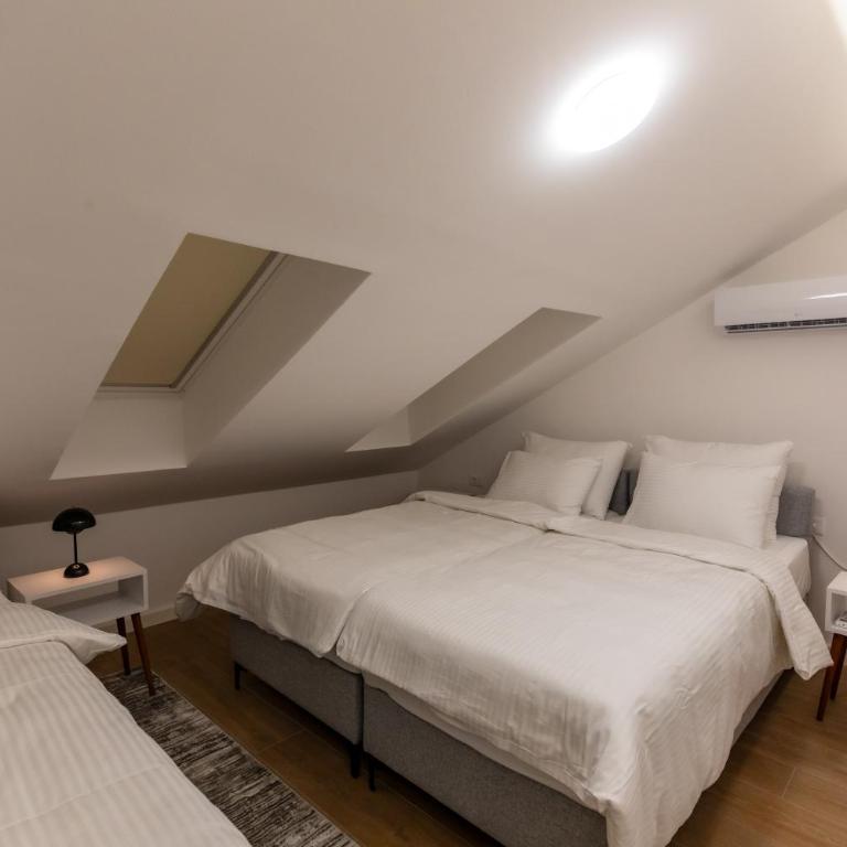 Apartmani Maira - Deluks Apartman sa 3 Spavaće Sobe - 18