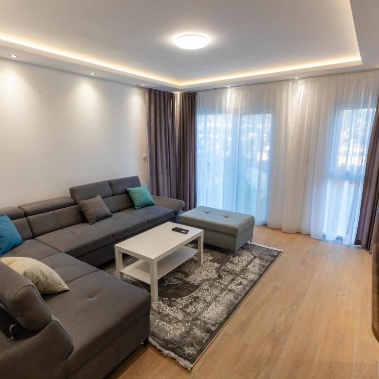 Apartmani Maira - Deluks Apartman sa 3 Spavaće Sobe - 2