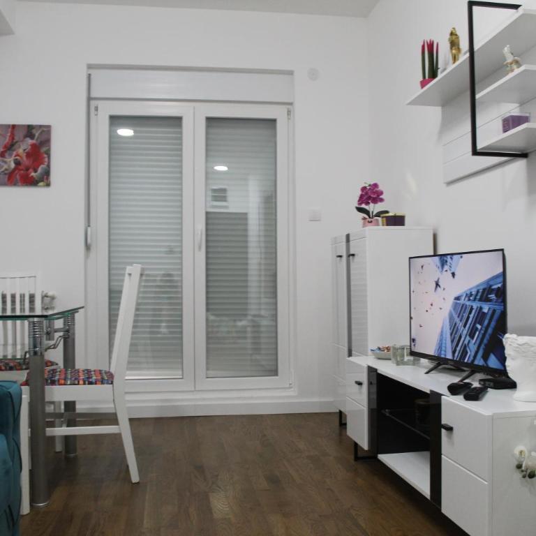 Zara Lux Panorama - One-Bedroom Apartment - 3