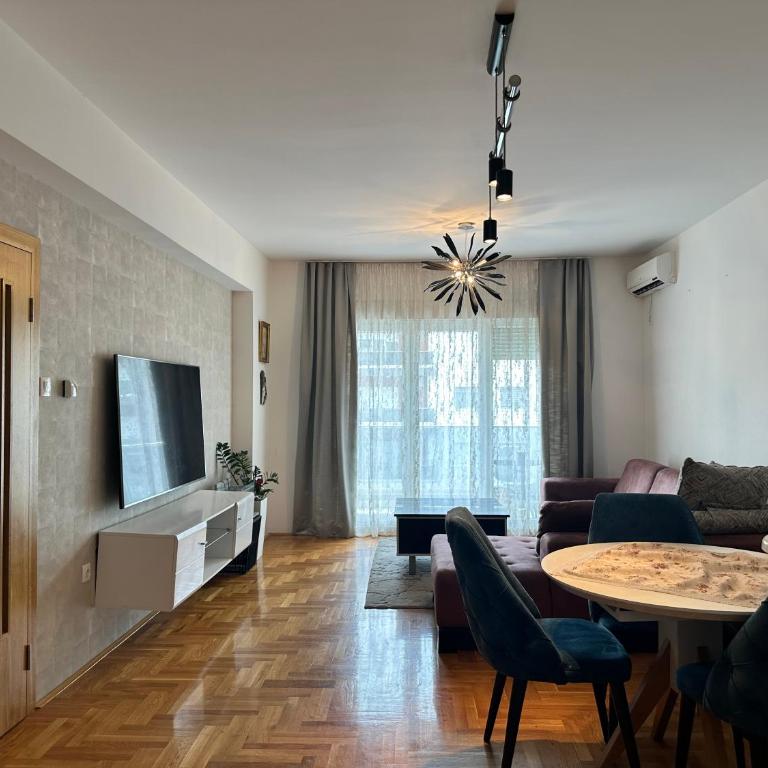 M&M Apartment - Two-Bedroom Apartment - 6