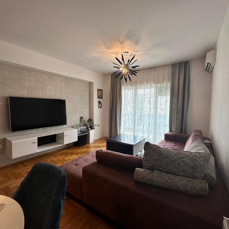 M&M Apartment - Two-Bedroom Apartment - 1